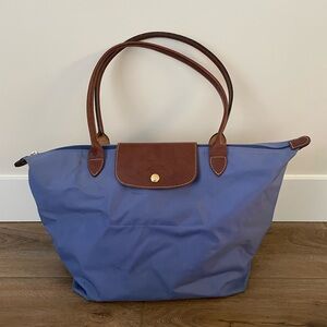 Longchamp Le Pliage M blue tote